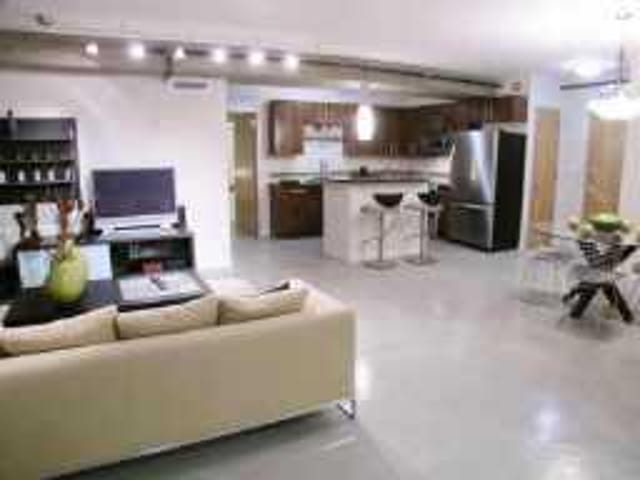800 Brazos ST Unit #1002