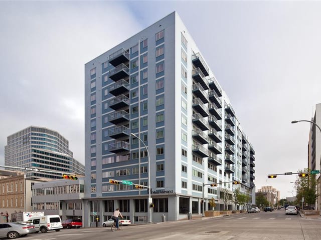 800 Brazos St Unit #1004
