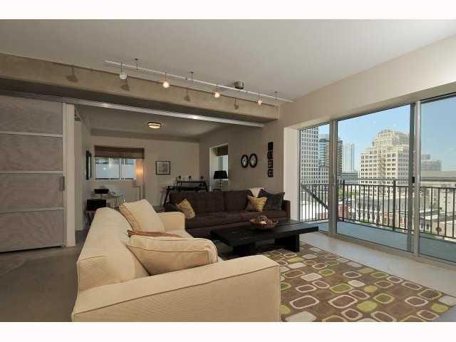 800 Brazos St Unit #1101