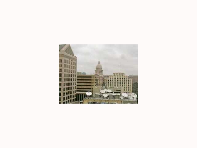 800 Brazos St Unit #1106