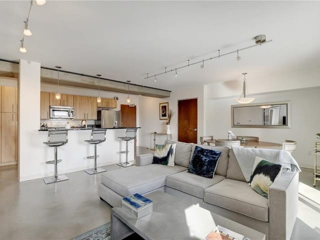 800 Brazos St Unit #1205