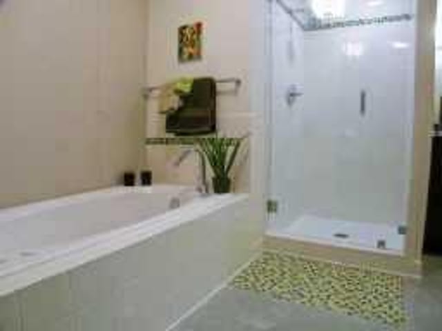 800 Brazos ST Unit #1206