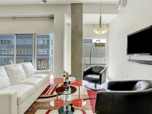 800 Brazos St Unit #706