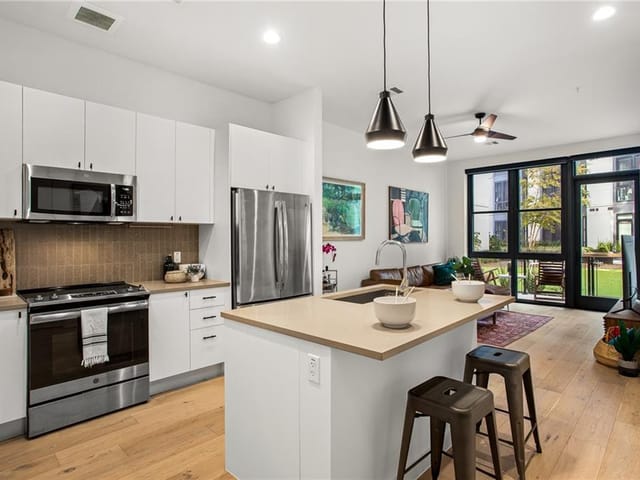 800 Embassy Dr Unit #113