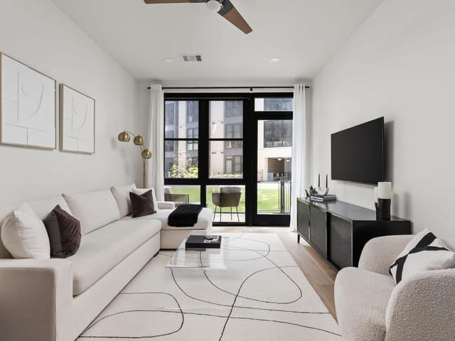 800 Embassy Dr Unit #113