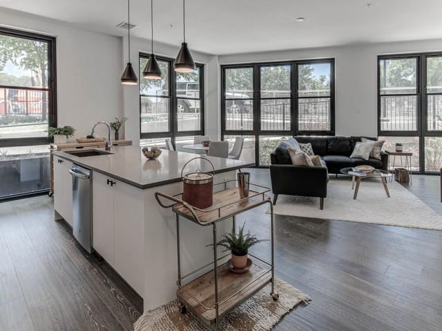 800 Embassy Dr Unit #136