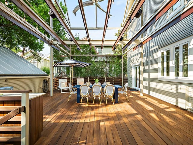 800 W Lynn St