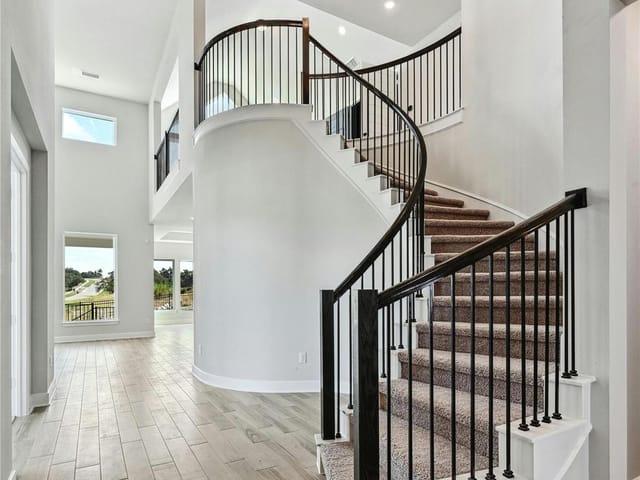 8001 Mesange Dr