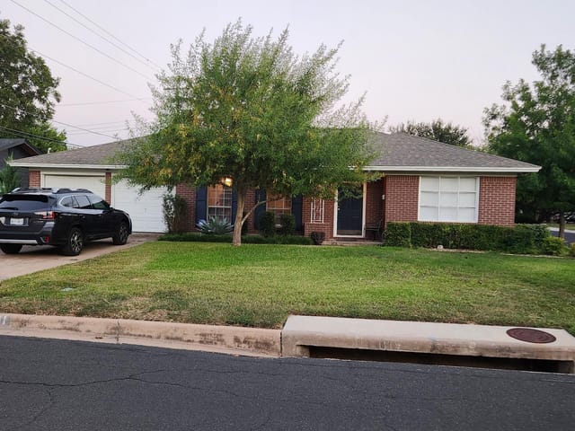 8001 Parkdale Dr