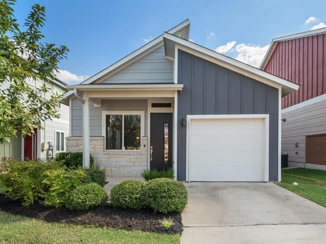 8001 Vivid Sky Ln
