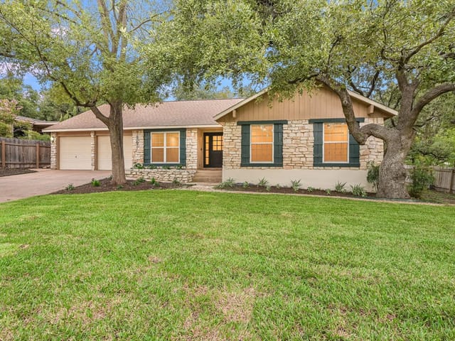8003 Baywood Dr