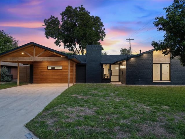 8003 Parkdale Dr