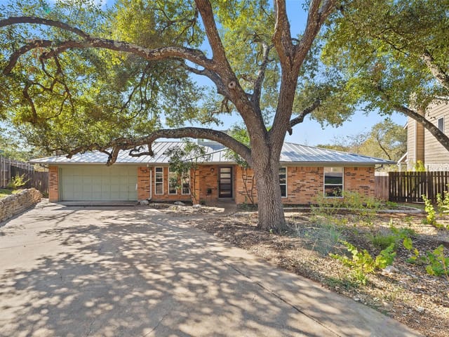 8004 Chervil Dr