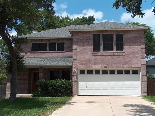 8004 Evadean Cir