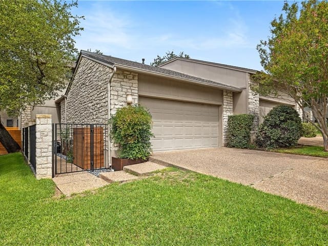 8004 Raintree Pl