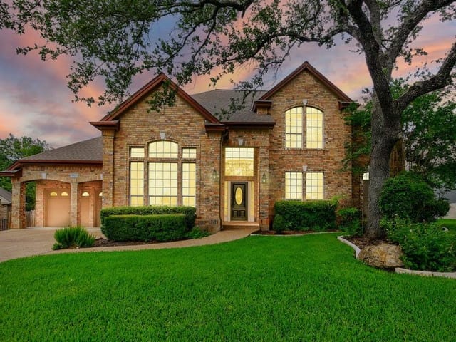 8005 High Hollow Dr