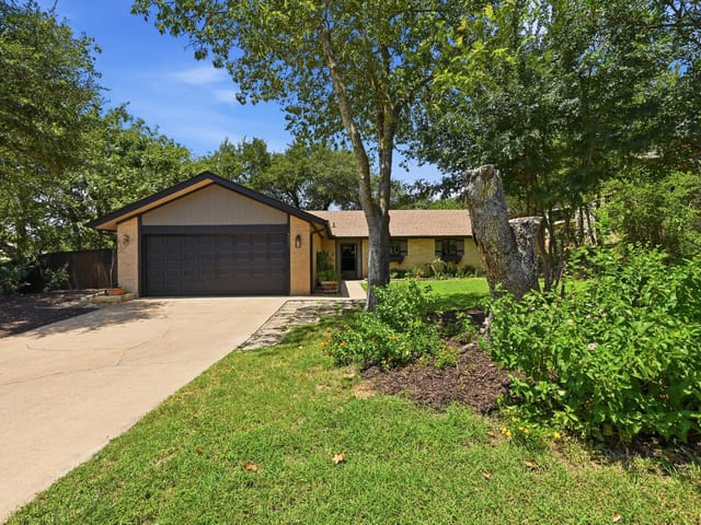 8005 Red Willow DR