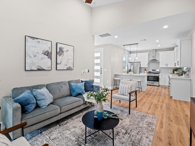 8006 Gault ST Unit #2