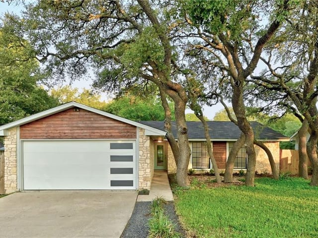 8006 Peaceful Hill Ln