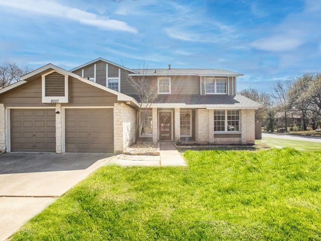 8007 Swindon Ln