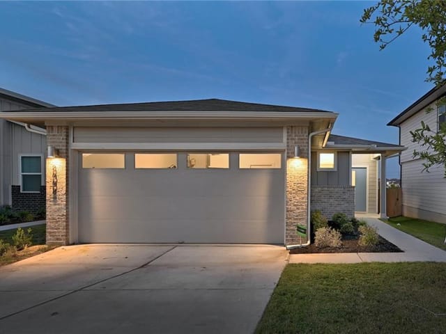 8008 Linnie Ln