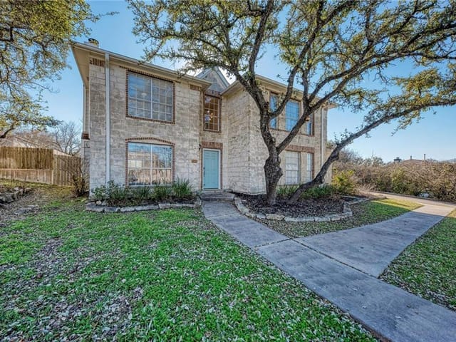 8009 Landsman Dr