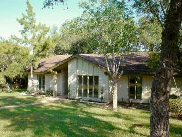 801 FOREST VIEW DR