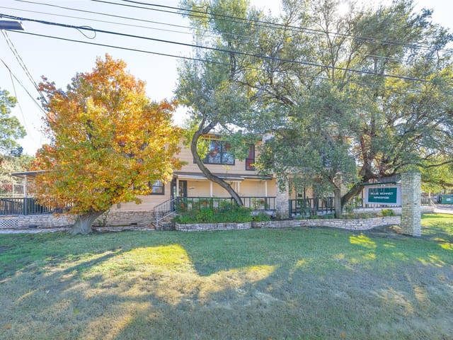 801 Ranch Road 620