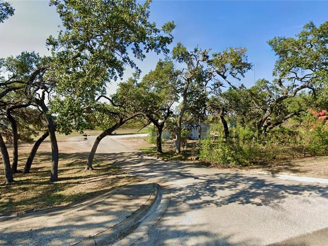801 W Highway 290