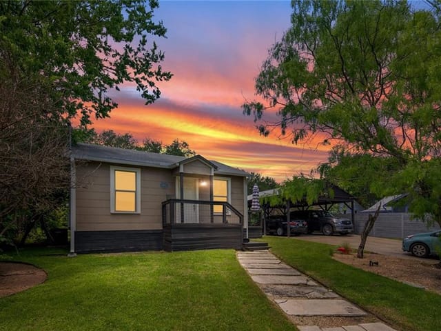 801 W Johanna ST Unit #B