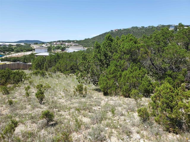 8012 Arapaho Trl