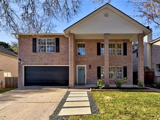 8012 Evadean Cir