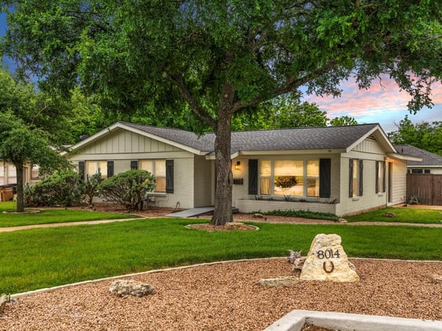 8014 Burrell Dr