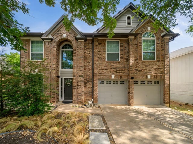 8015 Doe Meadow Dr