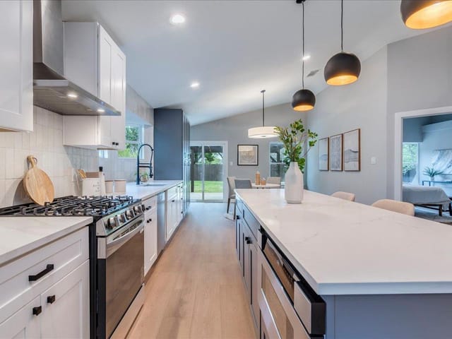 802 Brook Meadow Trl