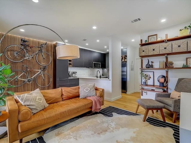 802 S 1st St Unit #108