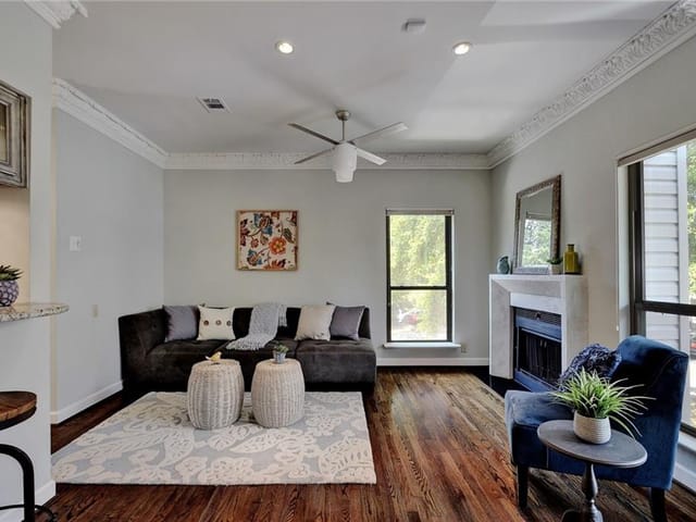 802 S 1st ST Unit #202