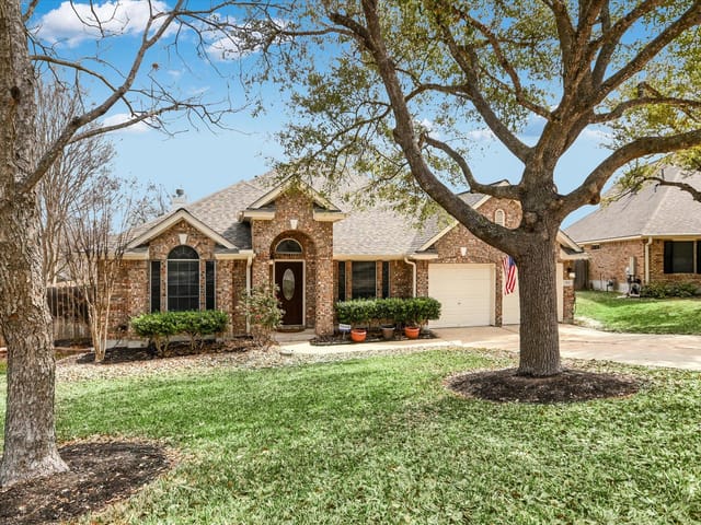 802 Sykes CT