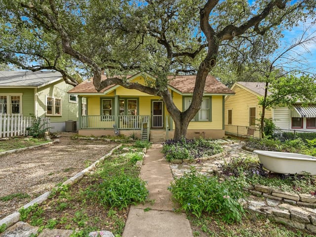 View 802 W Gibson ST 802 W Gibson ST, photo 1 of 1, Austin, TX