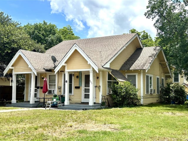 803 Elm ST