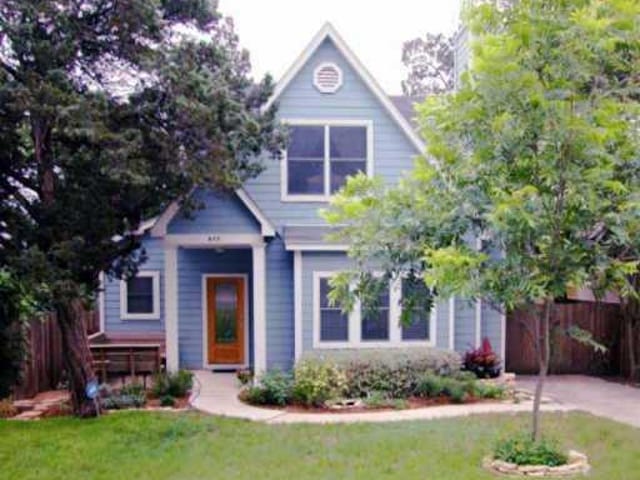 803 JESSIE St