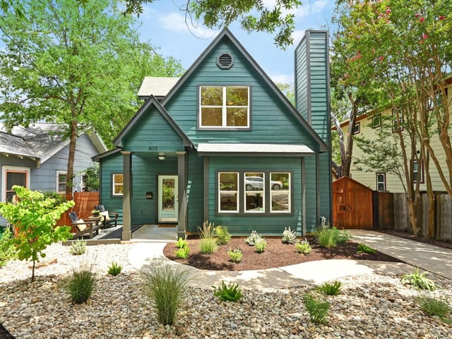 803 Jessie St