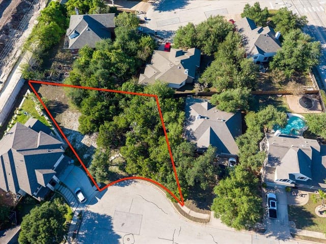 803 Savanna LN