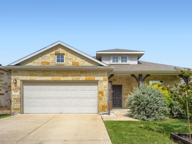 8038 Arezzo DR