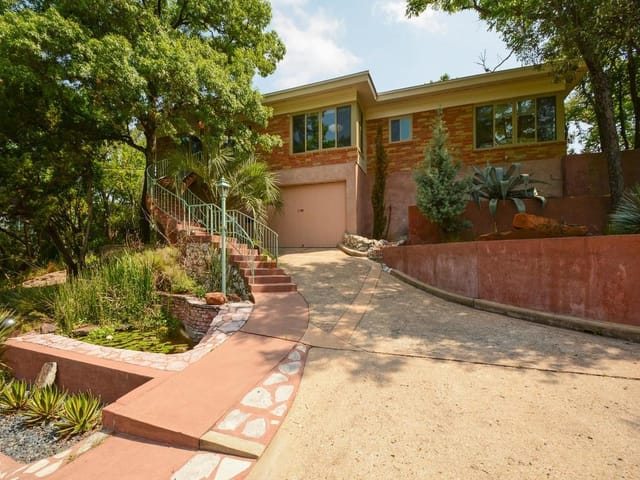 804 Avondale RD