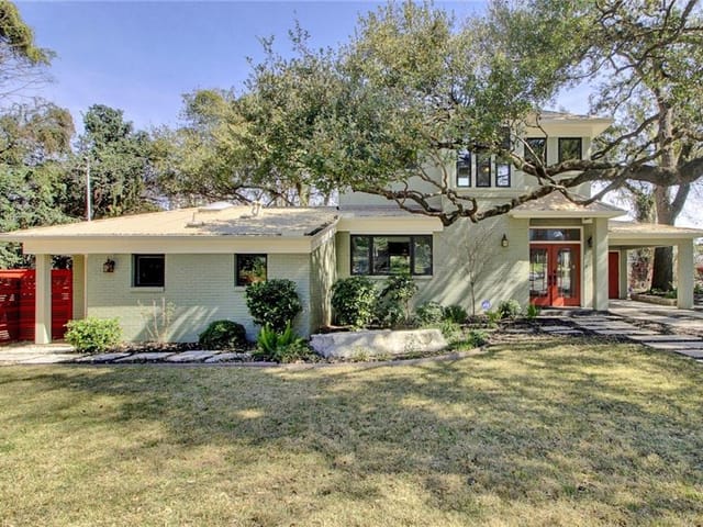 804 Edgecliff Ter