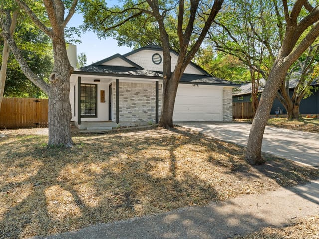 805 Great Britain Blvd