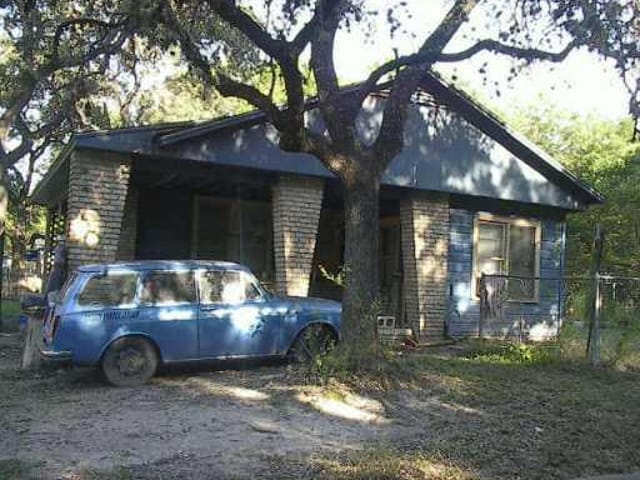 805 Herndon