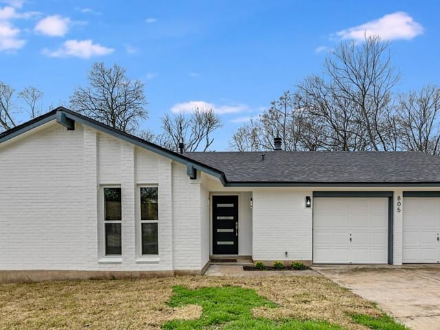 805 Huntingdon Pl