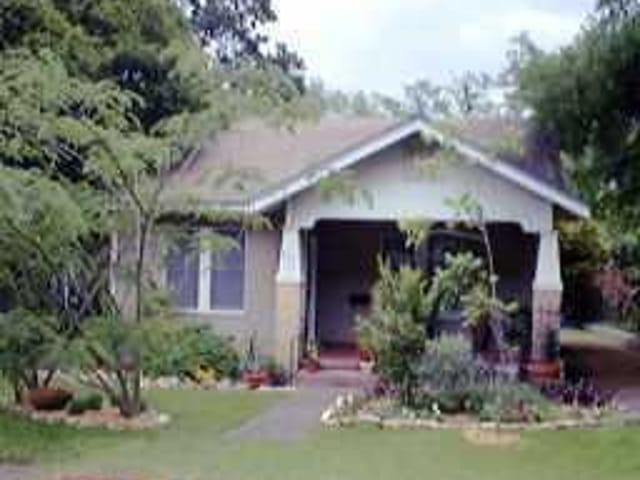805 JESSIE ST